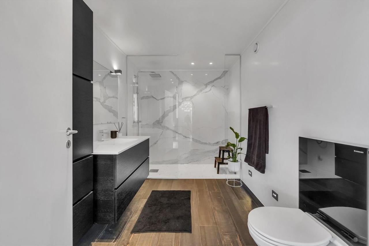 Kais Sauna, Jacuzzi, Cinema And Balcony House! Central Location Tromso Exterior photo