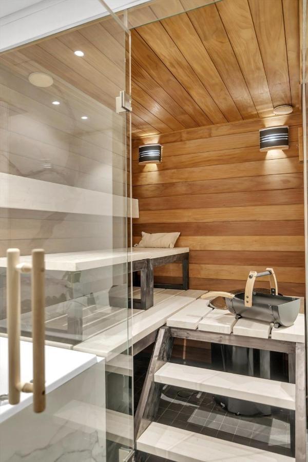 Kais Sauna, Jacuzzi, Cinema And Balcony House! Central Location Tromso Exterior photo